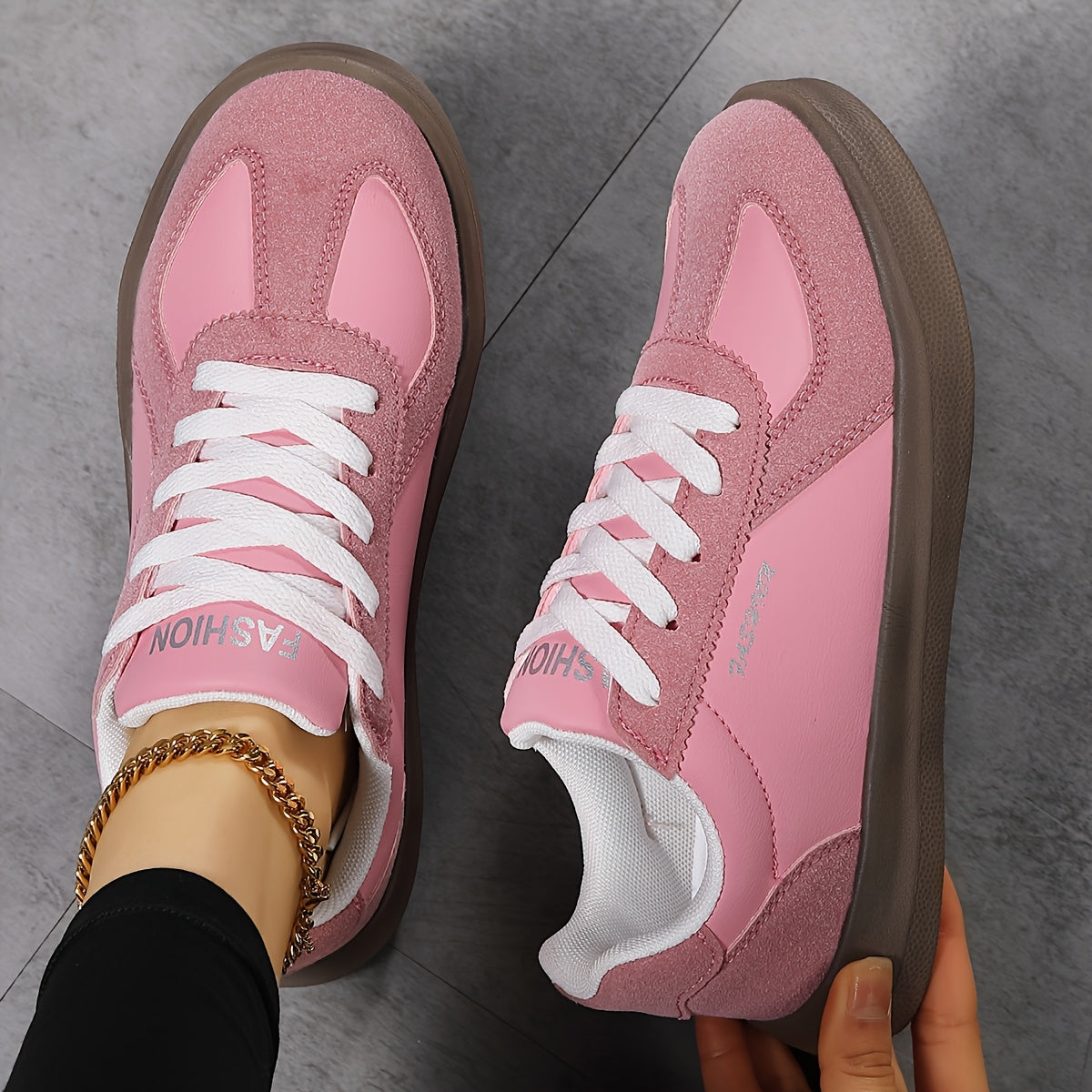Sneakers Dame – Bløde Low-Top Snøresneakers med Rund Tå