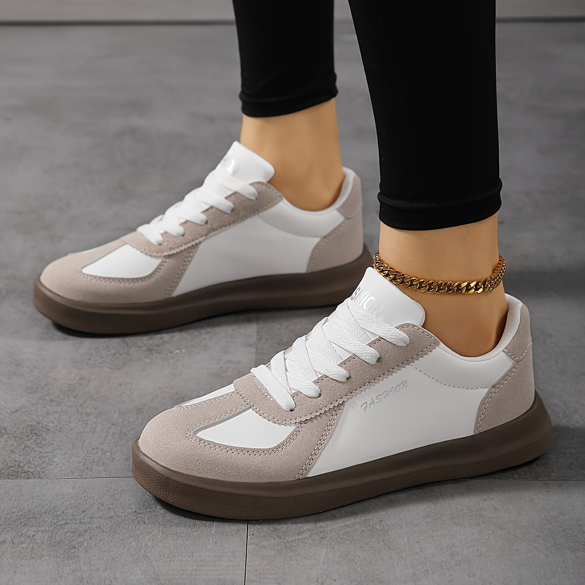 Sneakers Dame – Bløde Low-Top Snøresneakers med Rund Tå