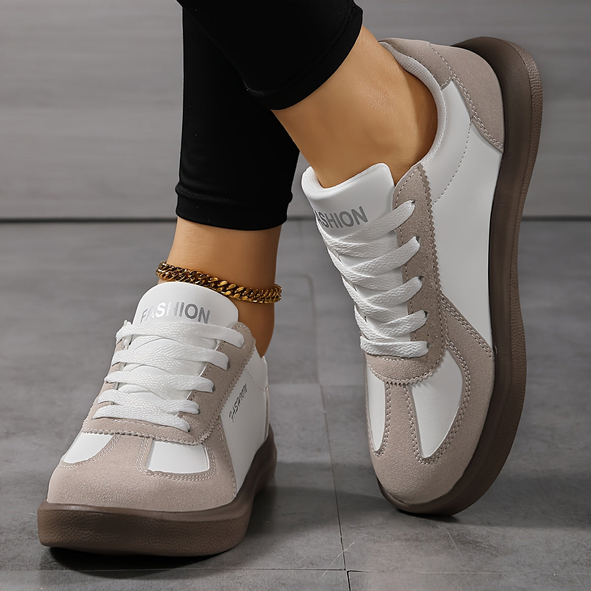Sneakers Dame – Bløde Low-Top Snøresneakers med Rund Tå