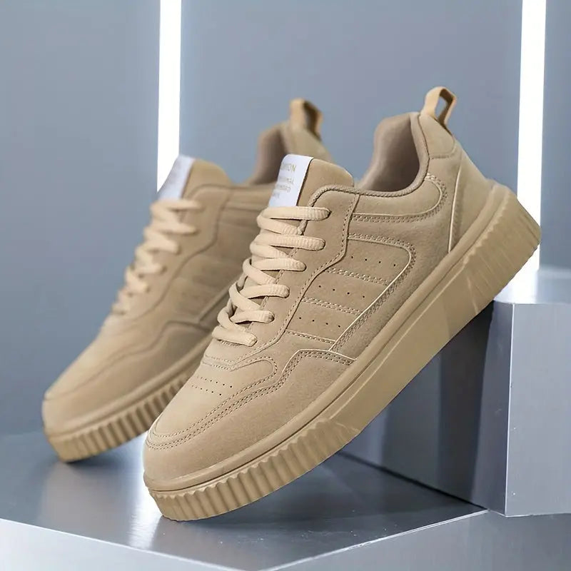 Sneakers til mænd i let og åndbart design til løb og hverdagsbrug