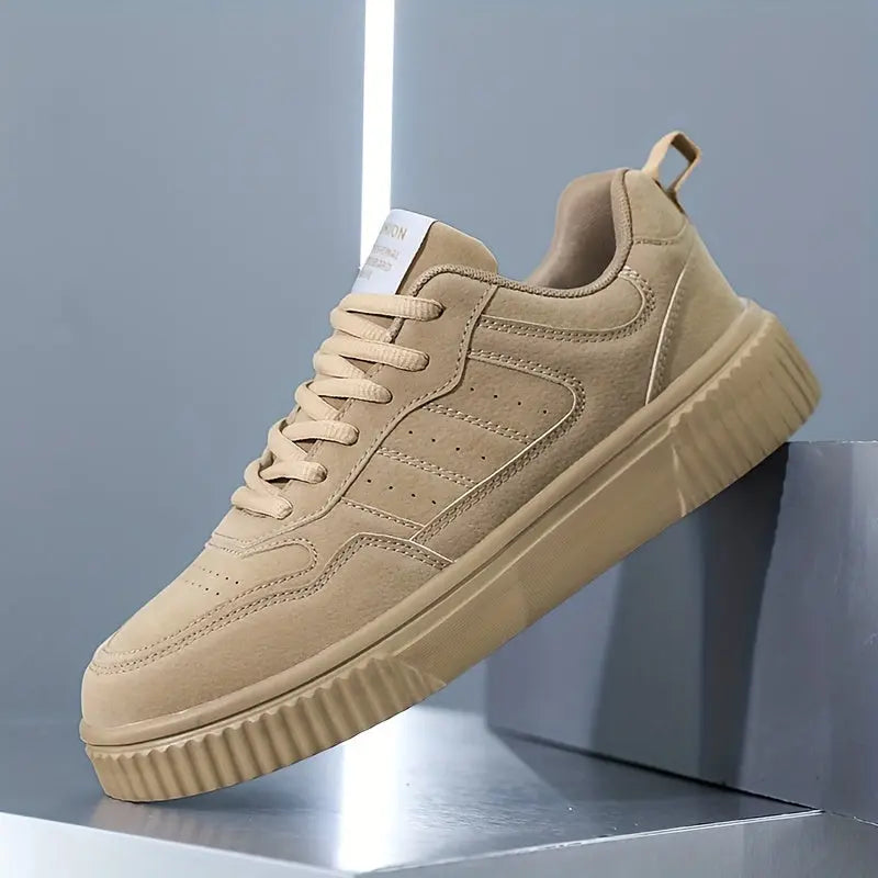 Sneakers til mænd i let og åndbart design til løb og hverdagsbrug