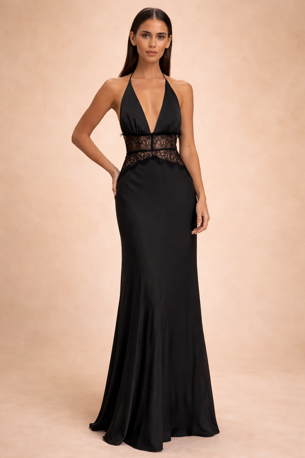 Satynowa Sukienka Maxi Damska – Halter, Koronkowa Talia, Odkryte Plecy