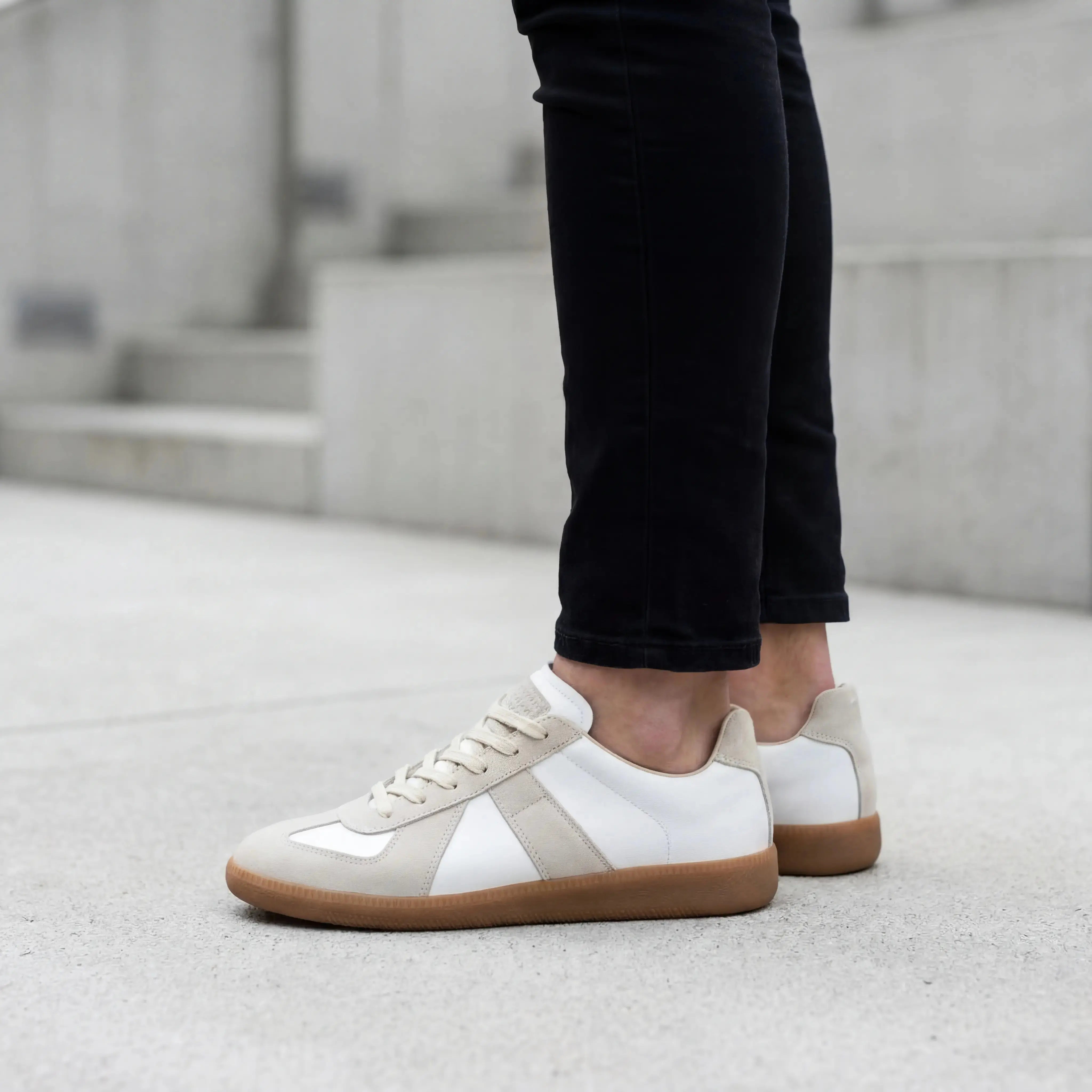 Men's Chunky Retro Sneakers – Thick Sole, Breathable and Comfortable Sneakers