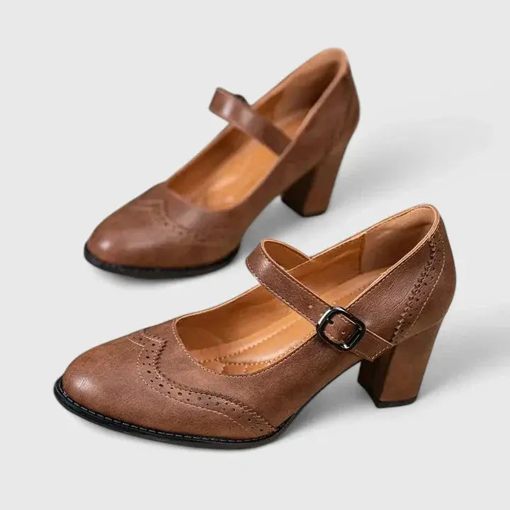 Klassisk Mary Jane Pumps med Blok Hæl og Brogue Detaljer | Tidløs Elegance til Hverdag og Fest 2