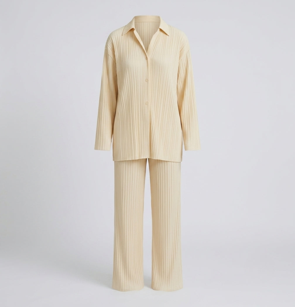 Plisséret Sæt Dame 2-Delt – Oversized Skjorte og Vidben Bukser, Beige
