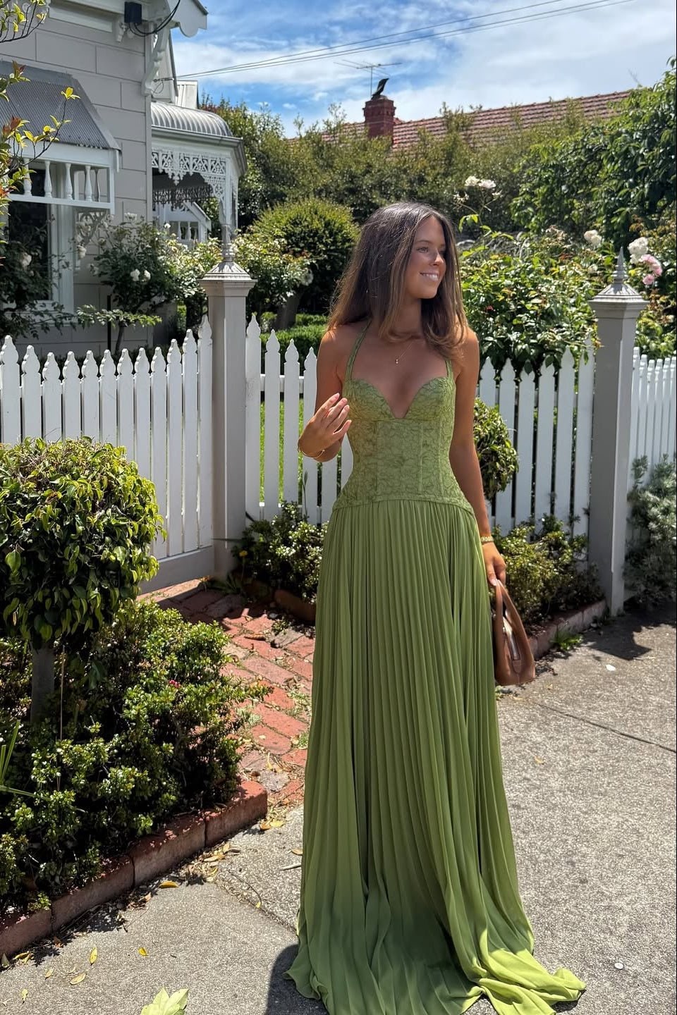 Liana Oliwkowa Sukienka Gorsetowa Maxi – Plisowana, Halter