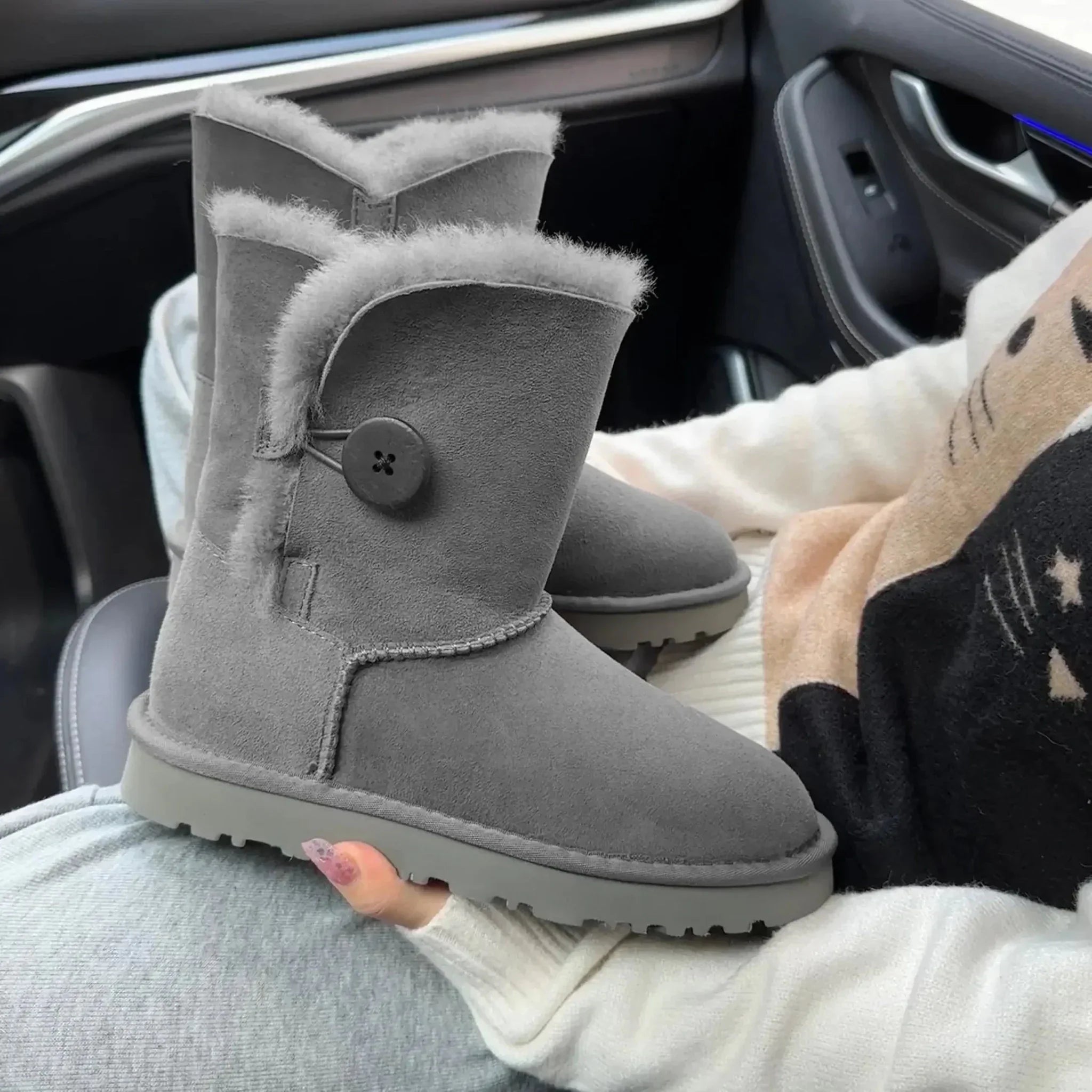 Women's Sheepskin Snow Boots – Waterproof, Wool-Lined Warmth