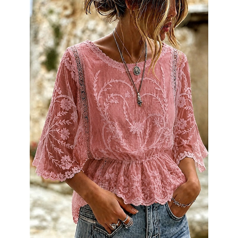 Broderet Bluse Dame – Blondebluse med Peplum og 3/4 Ærmer