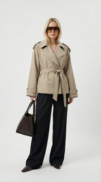 Colette Khaki Kort Trenchcoat Dame – Med Bælte, Figursyet
